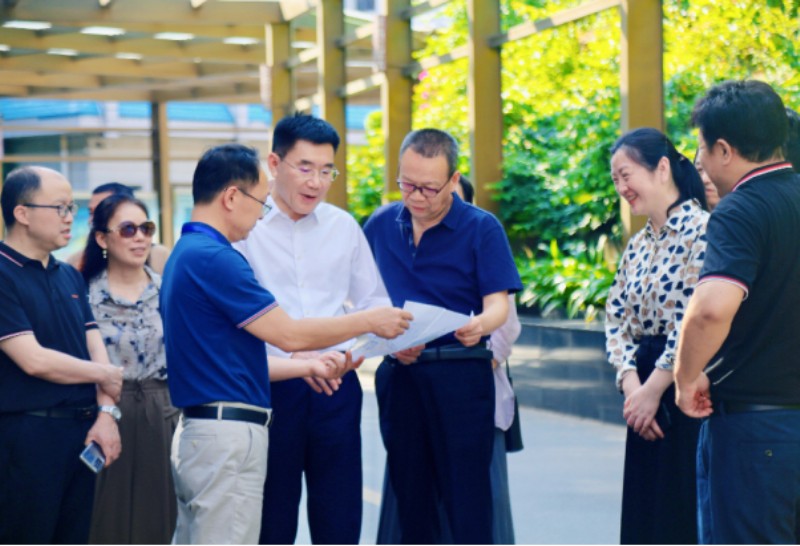 桂林市人大常委会执法检查组莅临学院检查职业教育法律法规实施情况