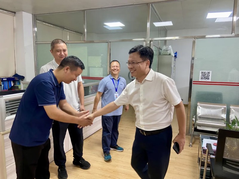 @全体老师 节日快乐!我院举行第41个教师节座谈会